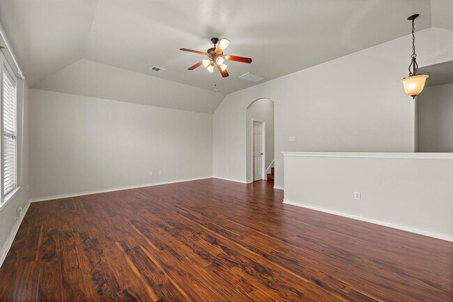 Building Photo - 123 Justin Leonard Dr