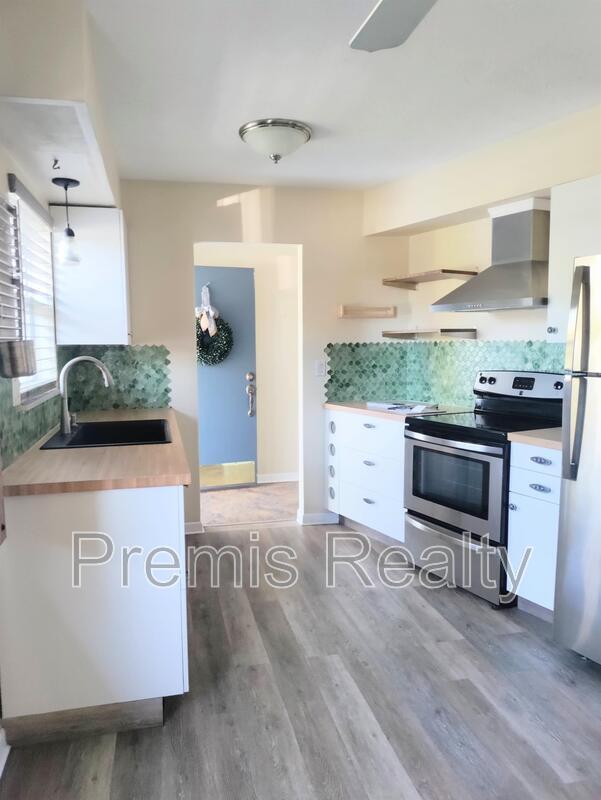 Building Photo - 6764 297th Ave N