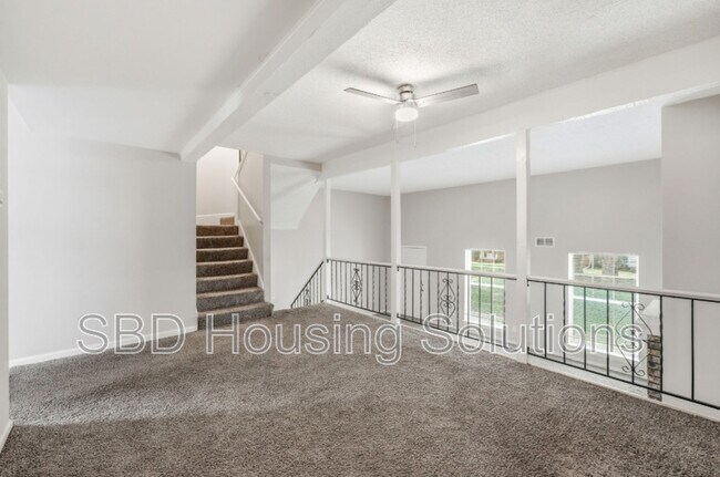 Building Photo - 6601 E 128th St