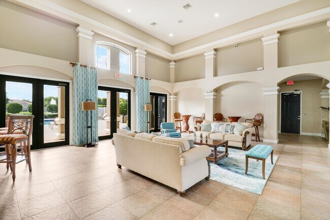 Building Photo - 141 SW Palm Dr