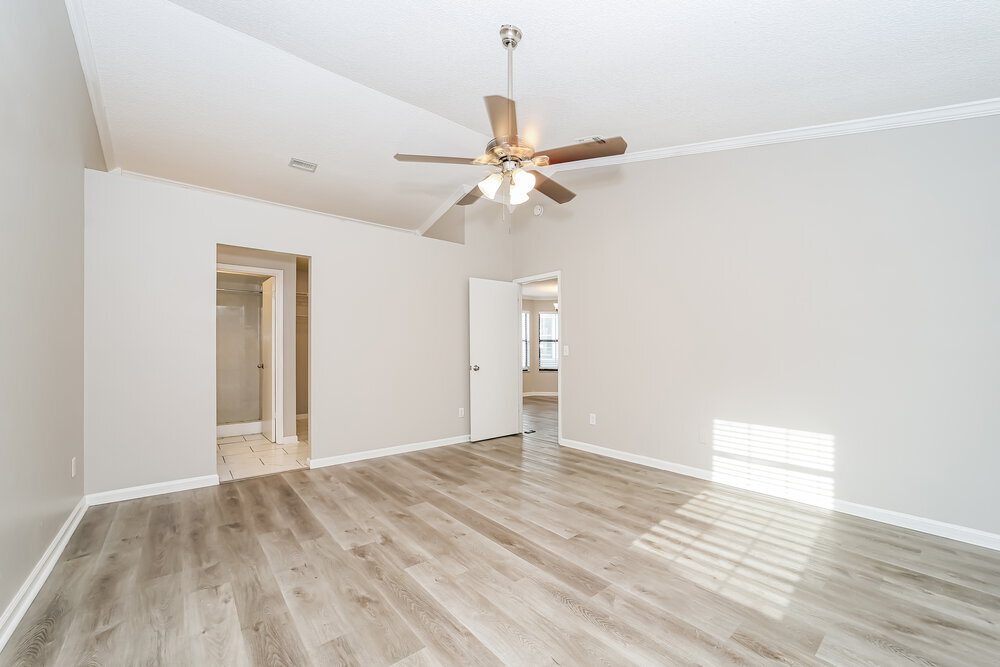 Building Photo - 8410 Spicewood Dr