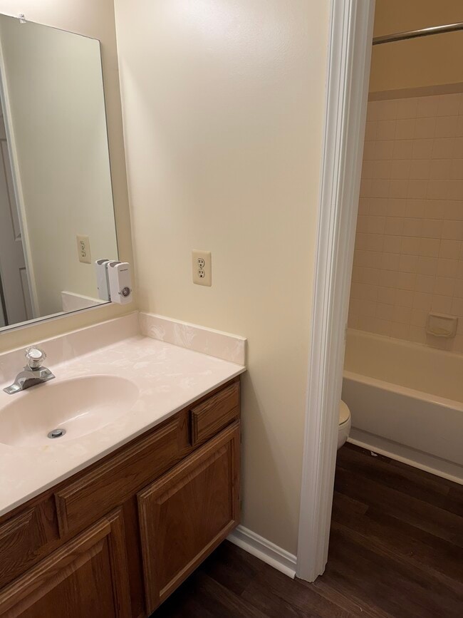 Building Photo - 15538 Port Washington Ct