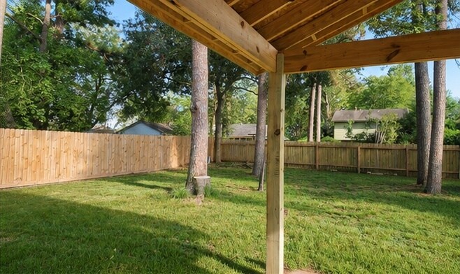 Large Back Yard with Privacy Fence - 3322 Crossman St