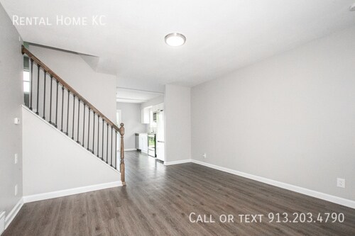 Building Photo - 1016 W Ashbury St