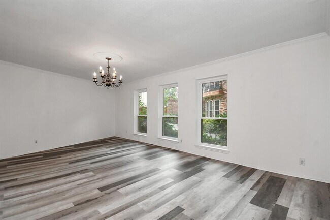 Building Photo - 11525 Burdine St