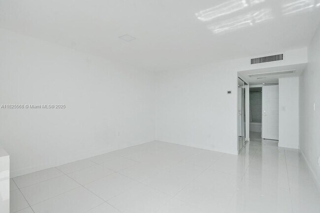 Building Photo - 6450 Collins Ave