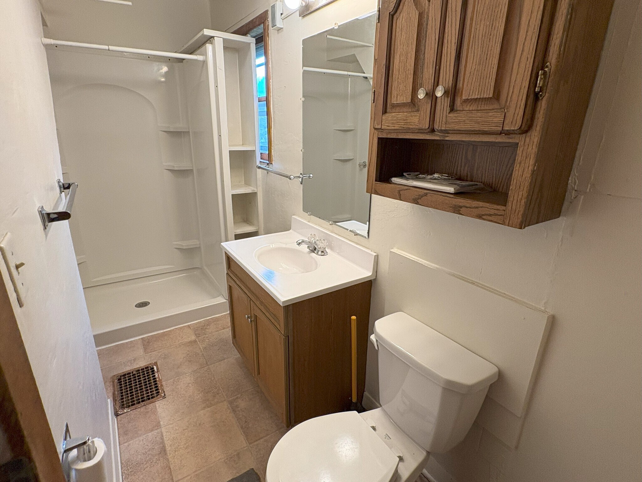 Building Photo - 1116 E Davenport St