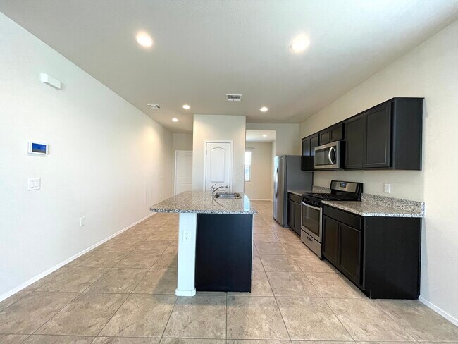 Building Photo - 30703 W Indianola Ave