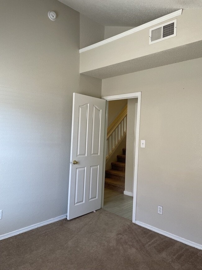 Building Photo - 4437 Loma Clara Ct