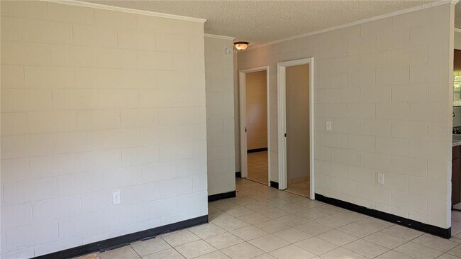 Building Photo - 738 E Minneola Ave