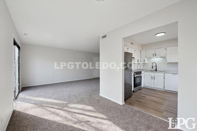 Building Photo - 1665 Brownstone Blvd