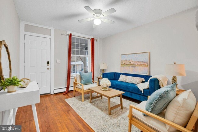 Building Photo - 3321 Elm Ave