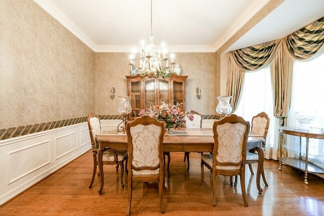 Building Photo - 3003 Grand Noble Cir