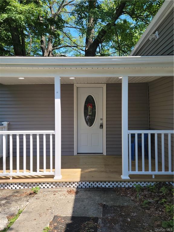 Building Photo - 15 Quaker Hill Rd
