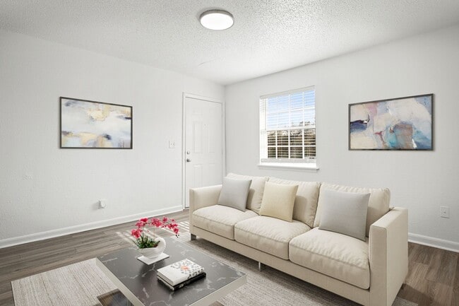 Interior Photo - Midpoint on Wilshire