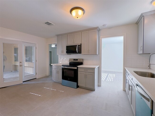 Building Photo - 22206 Goldstone Dr