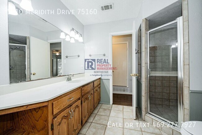 Building Photo - 1010 Meridith Dr