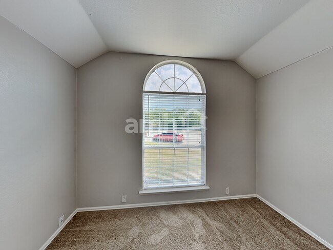 Building Photo - 646 Spanish Oak Ct