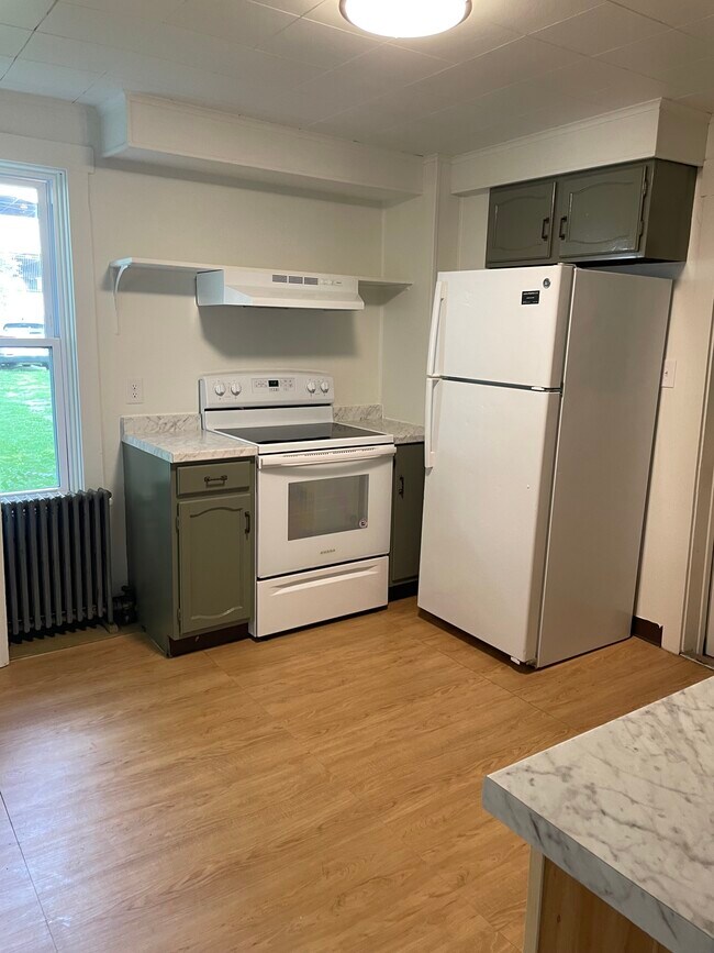 Building Photo - 225 S Burrowes St