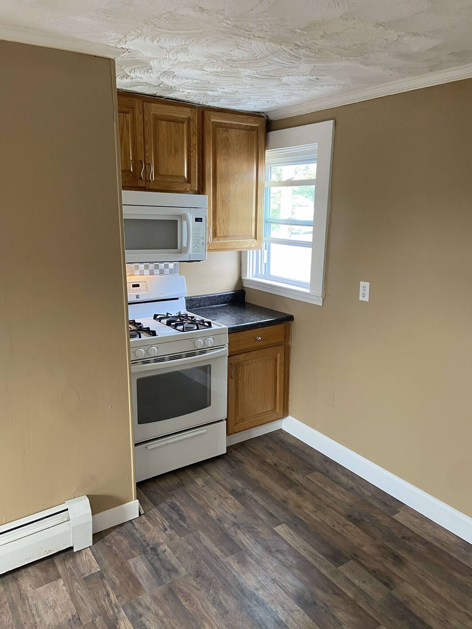 Building Photo - 29 Slocum St