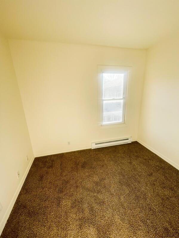 Building Photo - 214 1st Dr NW