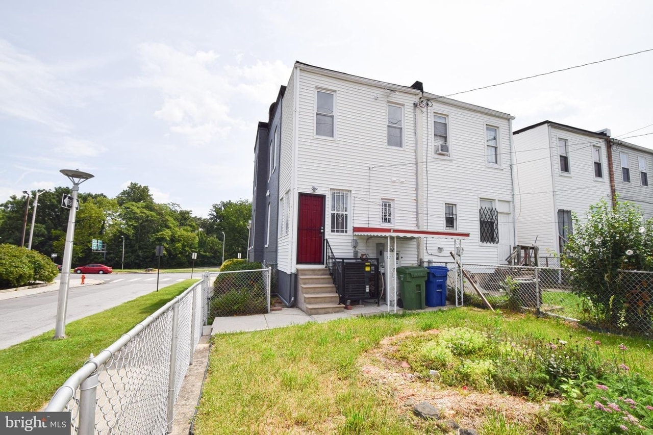 Building Photo - 432 N Hilton St