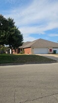 Building Photo - 203 Bluebonnet St