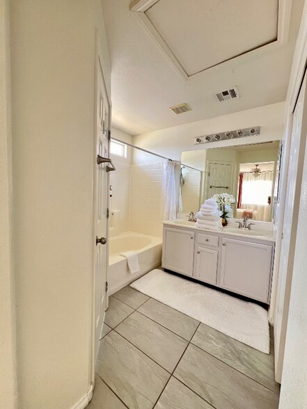 Building Photo - 4763 Beach Shell Ct