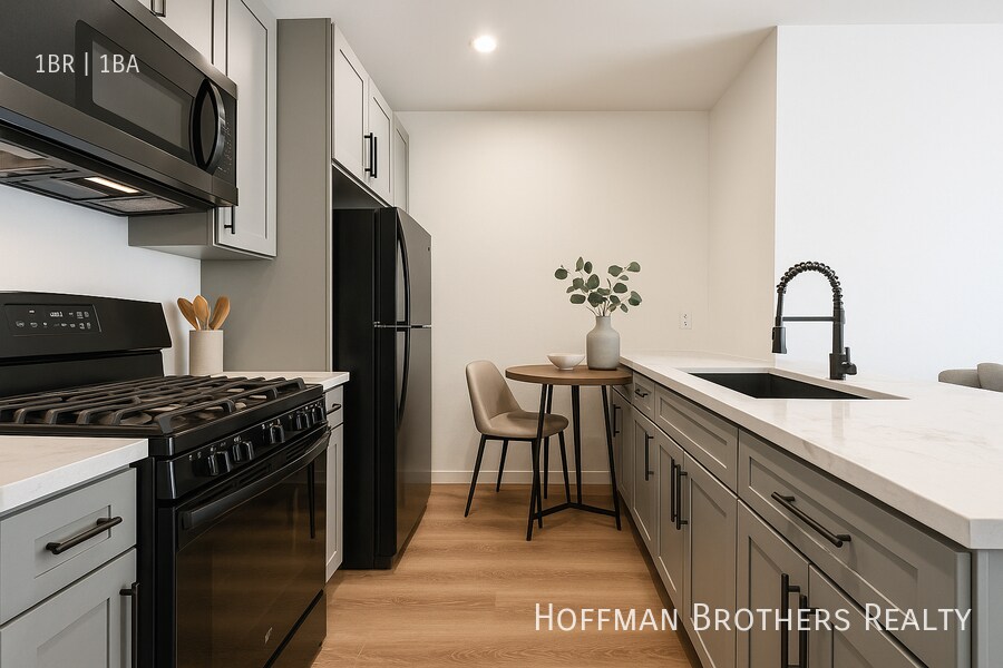 Building Photo - 1541 Ocean Ave