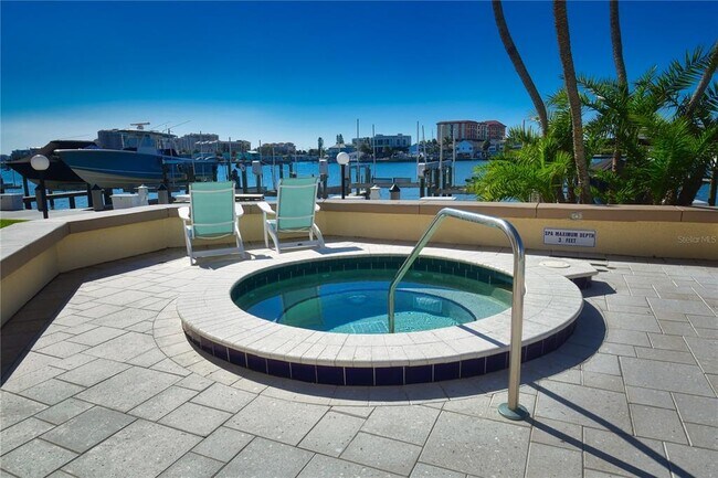 Building Photo - 690 Island Way