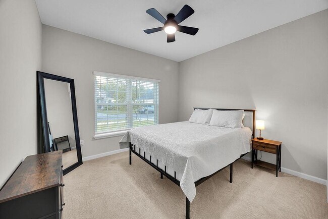 Building Photo - 161 Goldcrest Wy