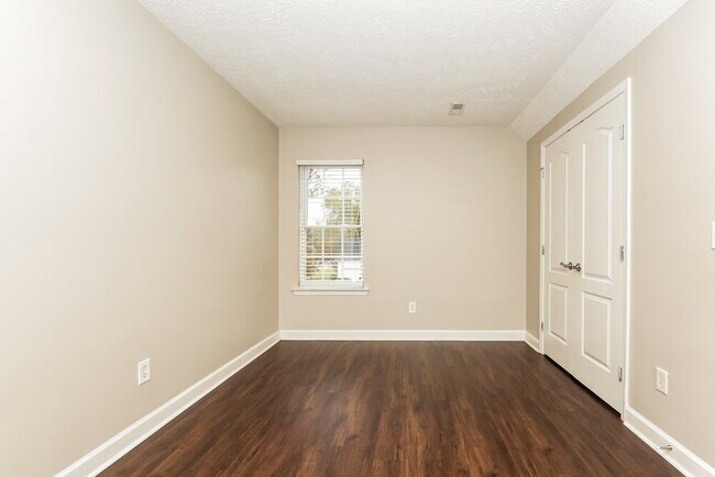 Building Photo - 1518 Antebellum Dr