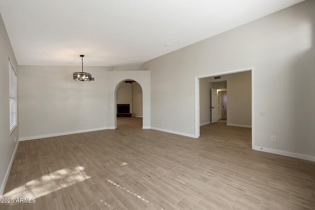 Building Photo - 5616 E Gelding Dr