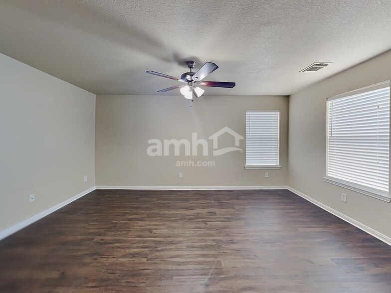 Building Photo - 3743 Jewel Point Dr