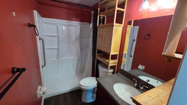 Building Photo - 2209 SE East Dunbrooke Cir