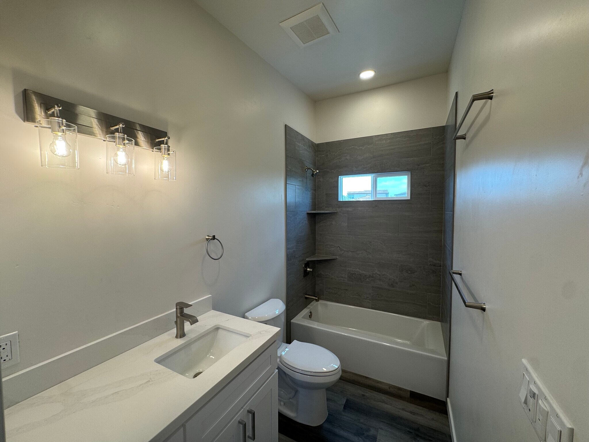 Building Photo - 3535 Hatteras Ave