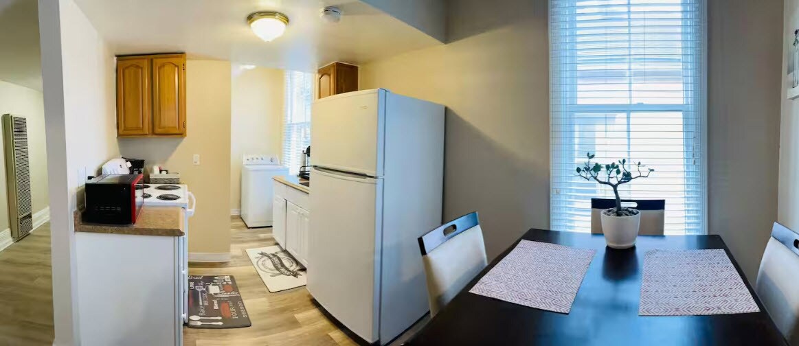 Building Photo - 906 E St