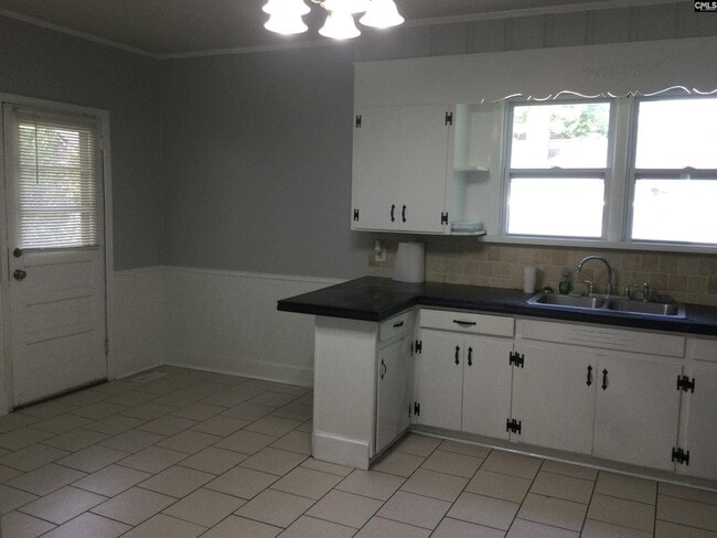 Building Photo - 1398 Williams Estate Dr