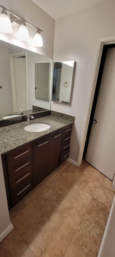 Building Photo - Upgraded, 2 dual primary bedrooms with bat...