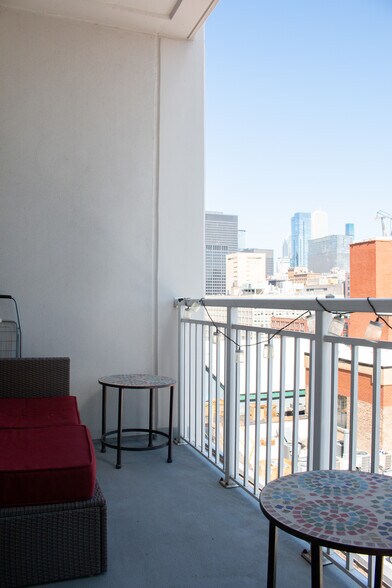 Building Photo - 170 W Polk St