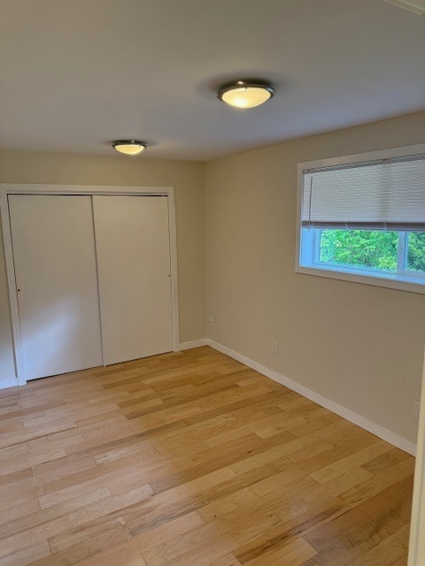Building Photo - RARE FIND! 5 Bedroom Rambler with Fenced i...
