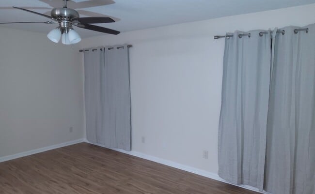 Building Photo - 19538 Hollowlog Dr