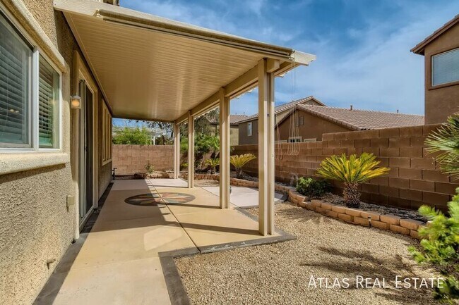 Building Photo - 6645 Evening Grosbeak Pl