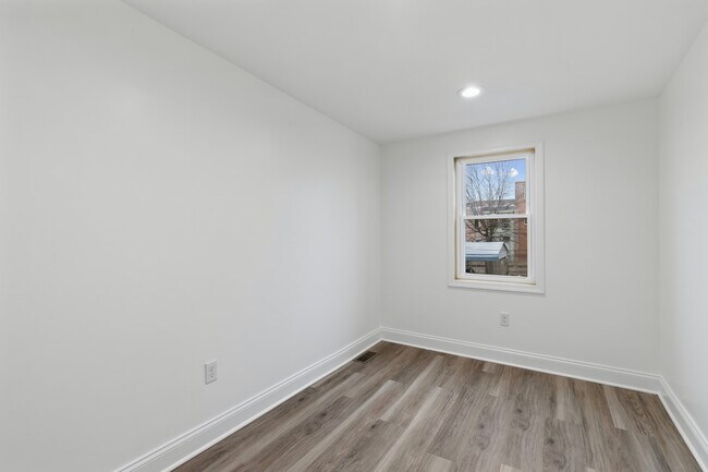 Building Photo - 458 Federal St