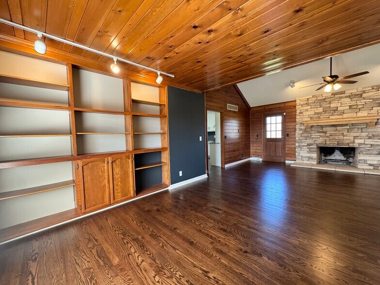 Building Photo - 10300 W 164th St