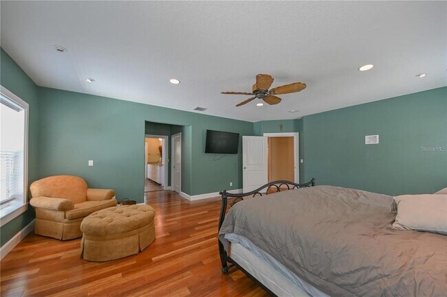 Building Photo - 3035 Granville Ct N