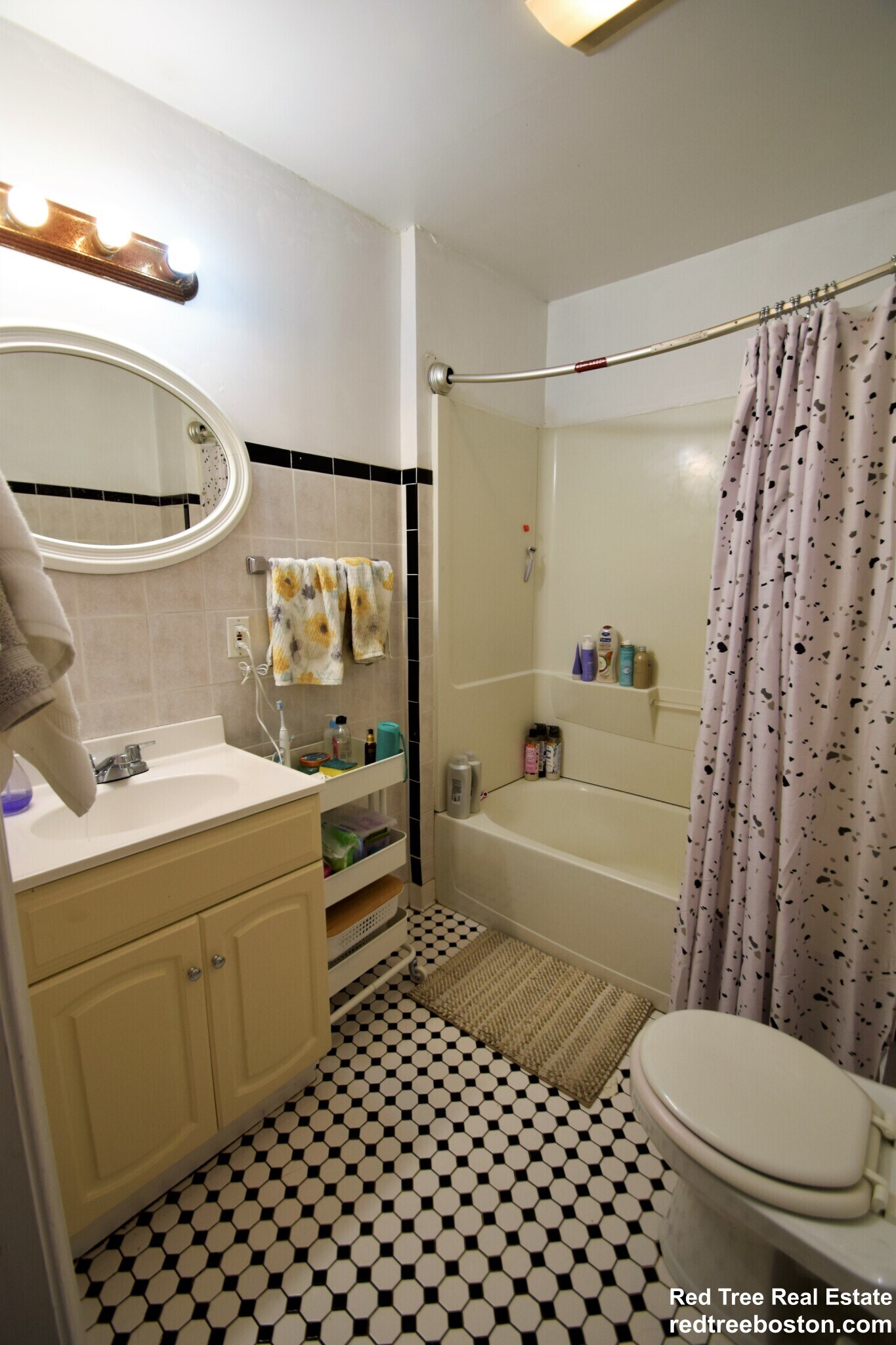 Building Photo - 322 St Paul St