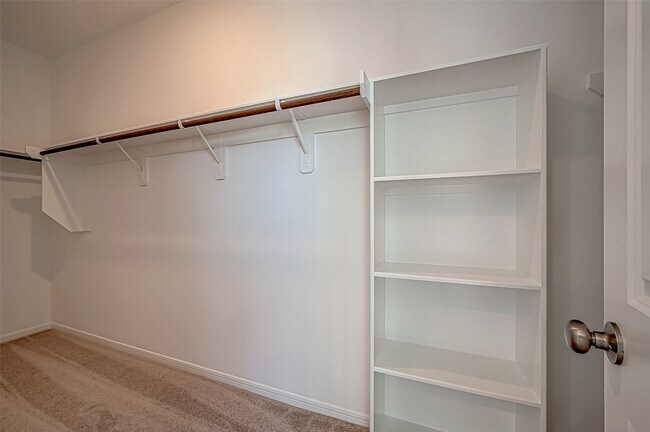 Building Photo - 7134 Glennwick Grv Ln