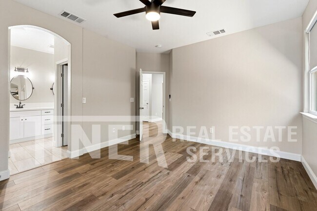 Building Photo - 516 Costa Ln