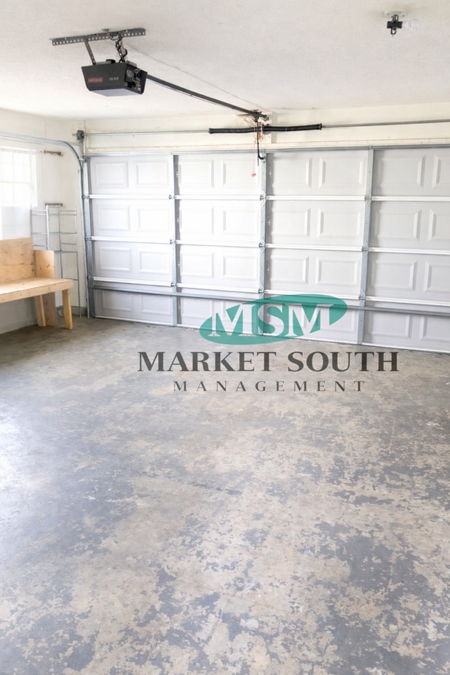 Building Photo - SOUTHSIDE - WINDSOR FOREST